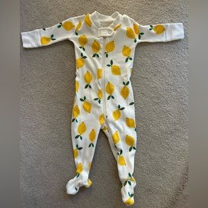 Hanna Andersson Organic Cotton Footed Lemon Print Zip Sleeper